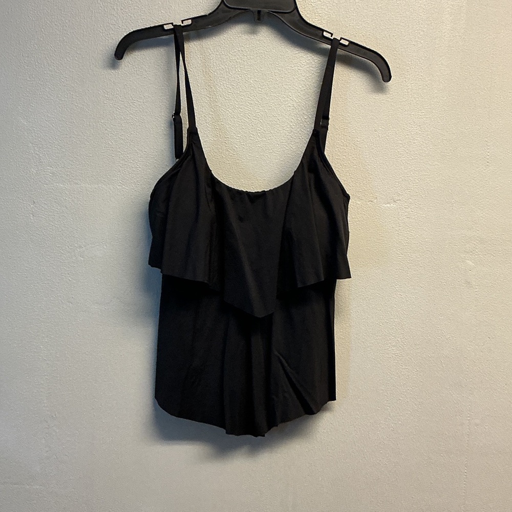 Liz Claiborne Elegant Black Women's Top size 8. 0107
